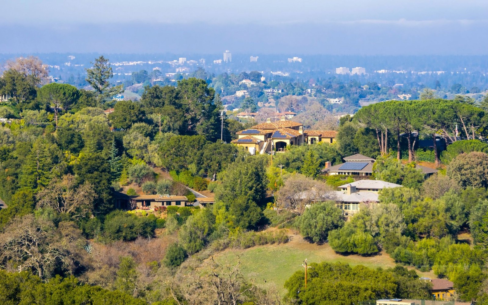 Silicon Valley foothill neighborhood